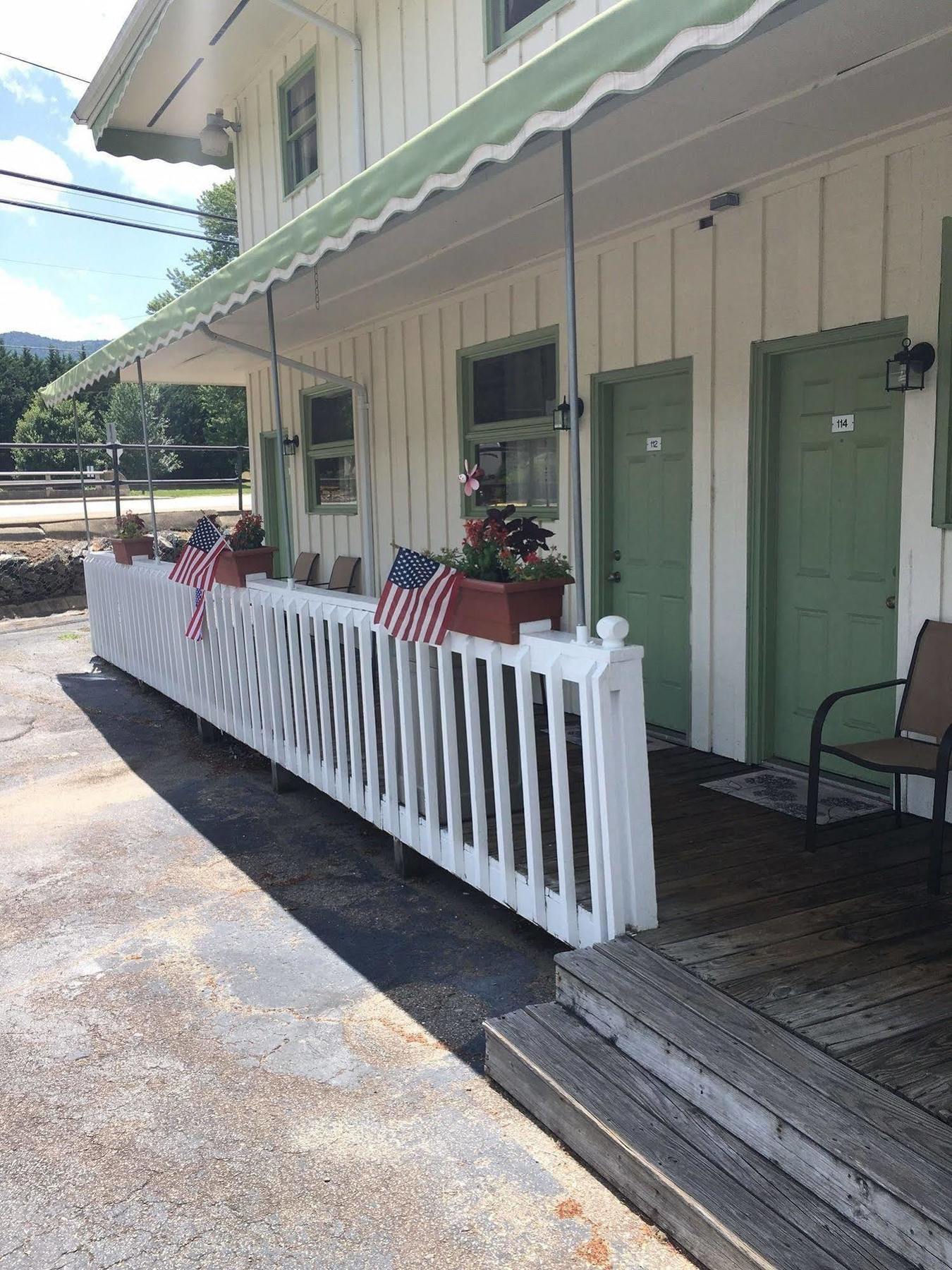 River Point Lodge Maggie Valley Exterior photo